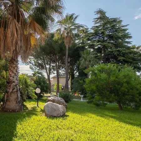 Splendid In With Swimming Pool Apartment *